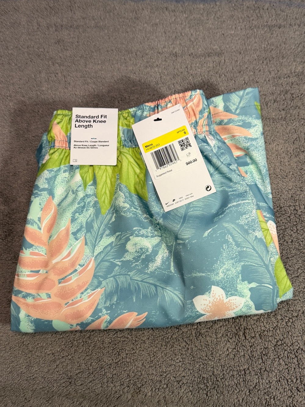 Nike club flow shorts
Brand new - Picture 4 of 14